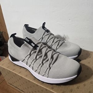 Rival Men's Gray Athletic Shoes